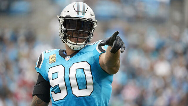 Football: Carolina Panthers Julius Peppers (90) during game vs Atlanta Falcons at Bank of America Stadium. Charlotte, NC 11/5/2017 CREDIT: Simon Bruty (Set Number: X161528 TK1 )