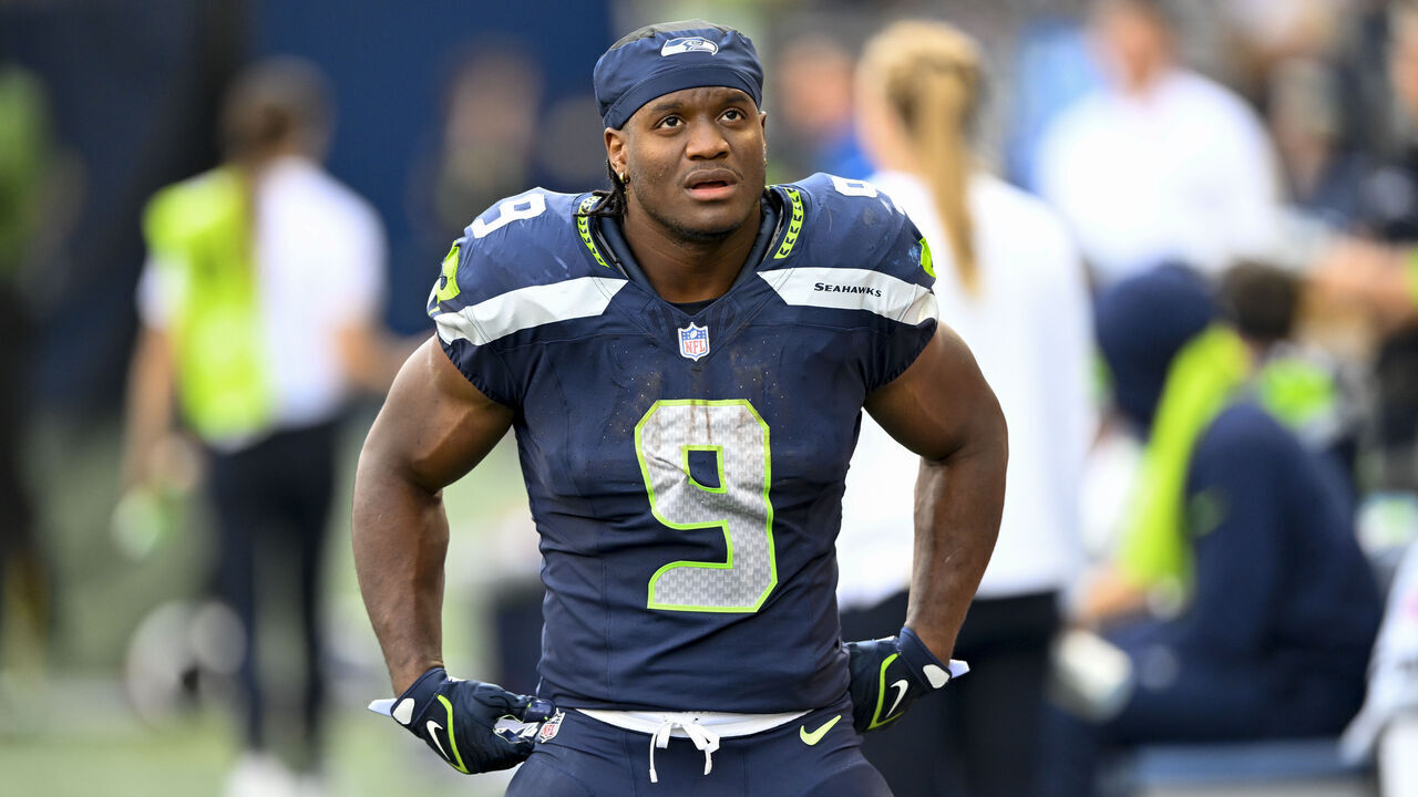 SEATTLE, WASHINGTON - SEPTEMBER 10: Kenneth Walker III #9 of the Seattle Seahawks looks on during the game against the Los Angeles Rams at Lumen Field on September 10, 2023 in Seattle, Washington. The Los Angeles Rams won 30-13.