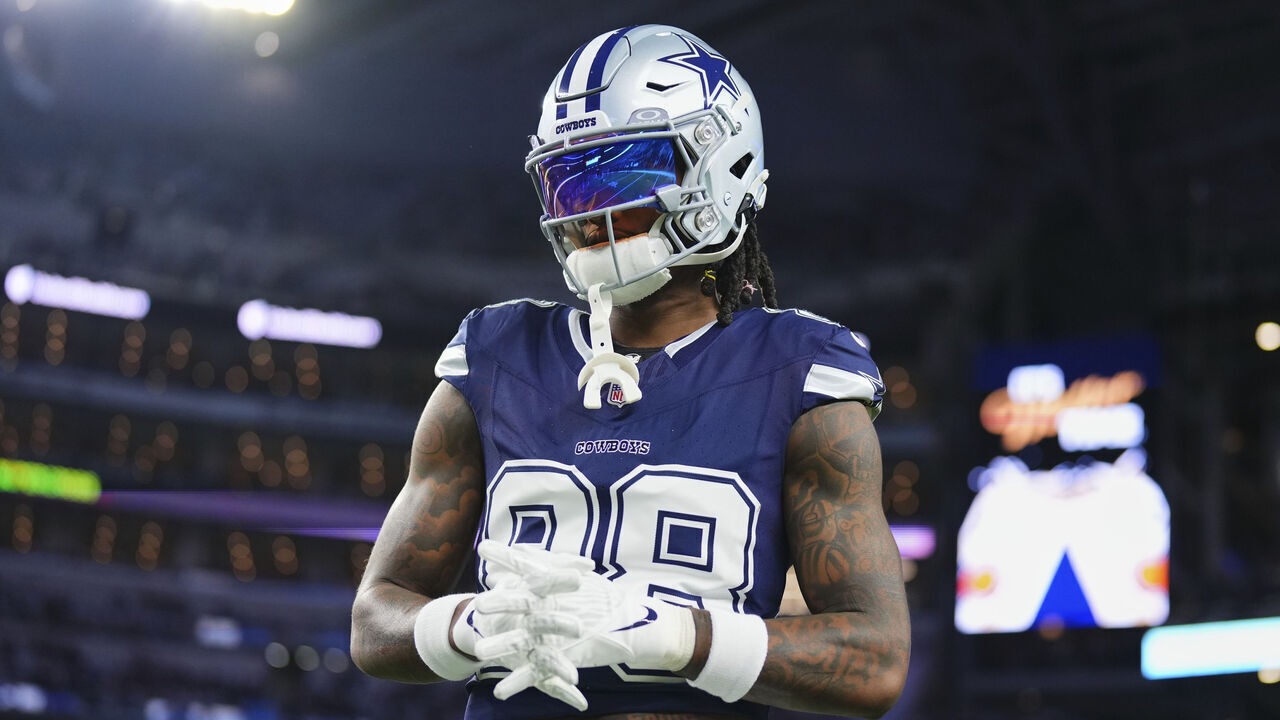 ARLINGTON, TX - DECEMBER 30: CeeDee Lamb #88 of the Dallas Cowboys warms up before kickoff against the Detroit Lions at AT&T Stadium on December 30, 2023 in Arlington, Texas.