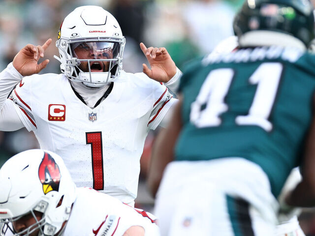 Kyler Murray throws 3 TD passes as Cardinals rally past Eagles