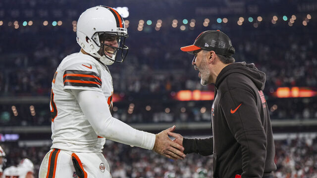 CLEVELAND, OH - DECEMBER 28: Joe Flacco #15 of the Cleveland Browns celebrates during an NFL football game against the New York Jets at Cleveland Browns Stadium on December 28, 2023 in Cleveland, Ohio.