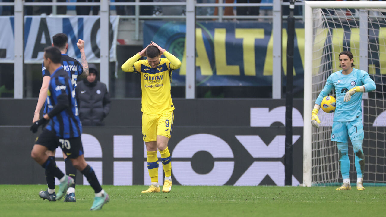 MILAN, ITALY - JANUARY 06: Thomas Henry of Hellas Verona reacts after hitting the goal post with an injury time penalty during the Serie A TIM match between FC Internazionale and Hellas Verona FC at Stadio Giuseppe Meazza on January 06, 2024 in Milan, Italy.