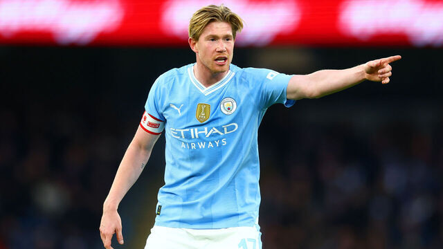 MANCHESTER, ENGLAND - JANUARY 07: Kevin De Bruyne of Manchester City gestures during the Emirates FA Cup Third Round match between Manchester City and Huddersfield Town at Etihad Stadium on January 07, 2024 in Manchester, England.