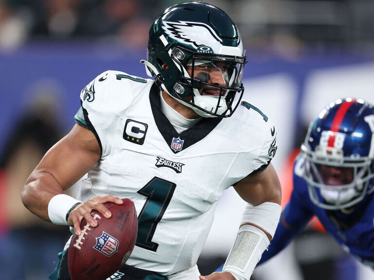 Dynamic Source: Eagles Plan To Rest Hurts, Other Starters Picture Concept Dynamic Source: Eagles Plan To Rest Hurts, Other Starters Picture Concept