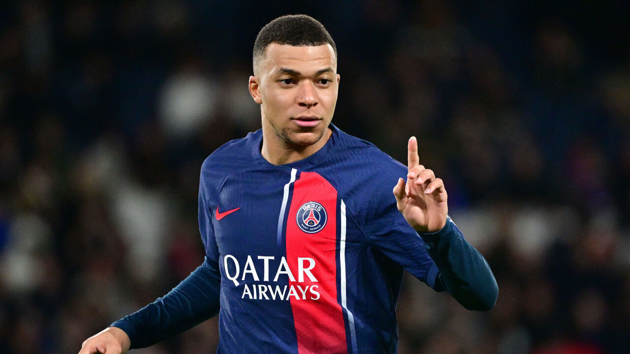 PARIS, FRANCE - JANUARY 3: Kylian Mbappé of Paris Saint-Germain in action during the Trophy of Champions match between Paris Saint-Germain and Toulouse FC at Parc des Princes on January 3, 2024 in Paris, France