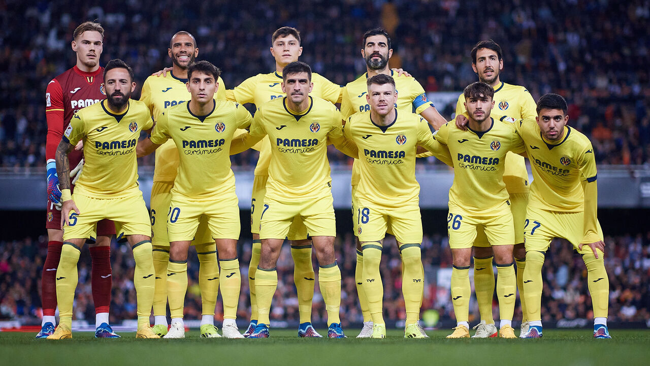 Villarreal CF players are posing for a team photo before the LaLiga EA Sports match between Valencia CF and Villarreal CF at Mestalla Stadium in Valencia, Spain, on January 2, 2024.
