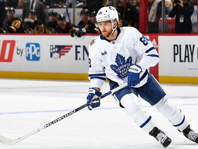 PITTSBURGH, PA - NOVEMBER 25: William Nylander #88 of the Toronto Maple Leafs skates against the Pittsburgh Penguins at PPG PAINTS Arena on November 25, 2023 in Pittsburgh, Pennsylvania.