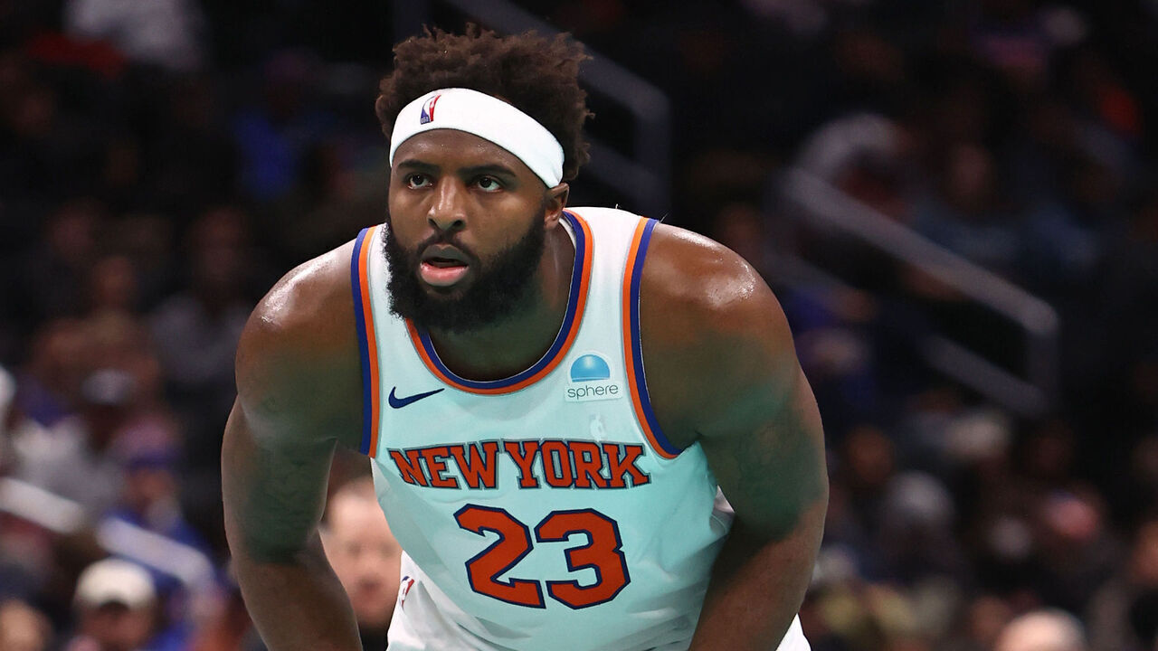 WASHINGTON, DC - NOVEMBER 17: Mitchell Robinson #23 of the New York Knicks looks on during the game against the Washington Wizards during the In-Season Tournament on November 17, 2023 at Capital One Arena in Washington, DC. Mandatory Copyright Notice: Copyright 2023 NBAE