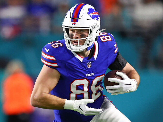 MIAMI GARDENS, FLORIDA - JANUARY 07: Dalton Kincaid #86 of the Buffalo Bills carries the ball against the Miami Dolphins during the first half of the game at Hard Rock Stadium on January 07, 2024 in Miami Gardens, Florida.