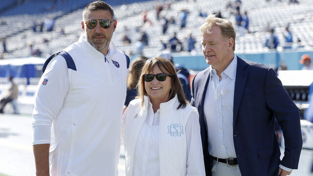 NASHVILLE, TENNESSEE - OCTOBER 23: Head coach Mike Vrabel of the Tennessee Titans (L) poses for a photo with owner Amy Adams Strunk (C) and NFL commissioner Roger Goodell (R) before the game against the Indianapolis Colts at Nissan Stadium on October 23, 2022 in Nashville, Tennessee.