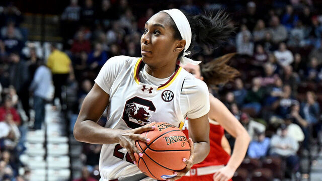 UNCASVILLE, CONNECTICUT - DECEMBER 10: Bree Hall #23 of the South Carolina Gamecocks handles the ball against the Utah Utes at Mohegan Sun Arena on December 10, 2023 in Uncasville, Connecticut.
