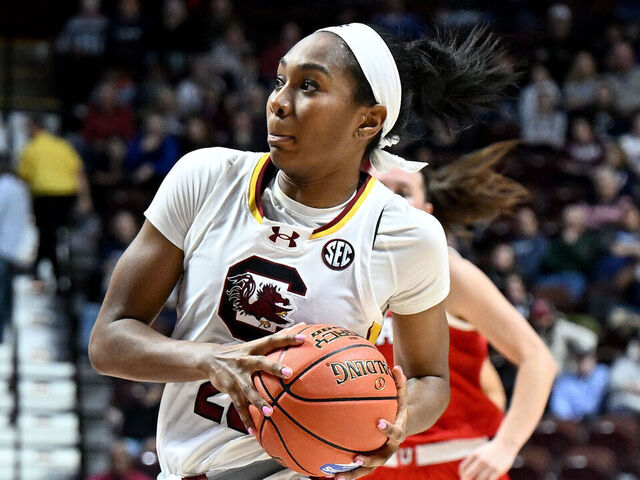 UNCASVILLE, CONNECTICUT - DECEMBER 10: Bree Hall #23 of the South Carolina Gamecocks handles the ball against the Utah Utes at Mohegan Sun Arena on December 10, 2023 in Uncasville, Connecticut.