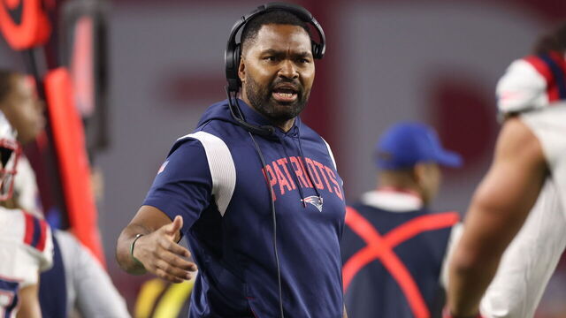 GLENDALE, ARIZONA - DECEMBER 12: Coach Jerod Mayo of the New England Patriots during the NFL game at State Farm Stadium on December 12, 2022 in Glendale, Arizona. The Patriots defeated the Cardinals 27-13.