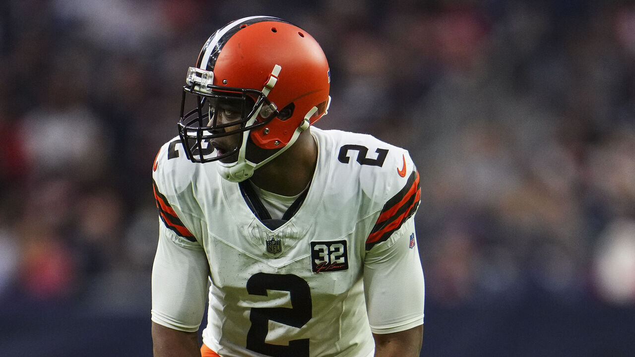 HOUSTON, TX - DECEMBER 24: Amari Cooper #2 of the Cleveland Browns lines up during an NFL football game against the Houston Texans at NRG Stadium on December 24, 2023 in Houston, Texas.