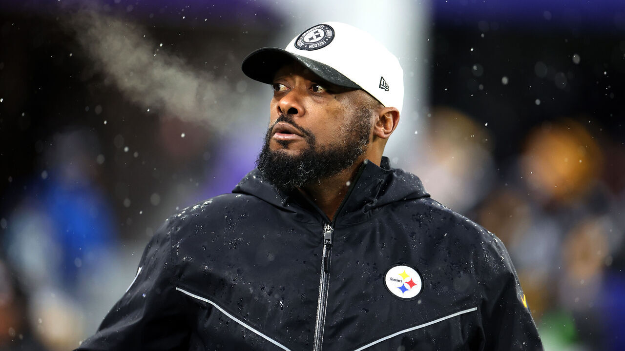 BALTIMORE, MARYLAND - JANUARY 06: Pittsburgh Steelers head coach Mike Tomlin takes the field before the start of the Steelers and Baltimore Ravens game at M&T Bank Stadium on January 06, 2024 in Baltimore, Maryland.