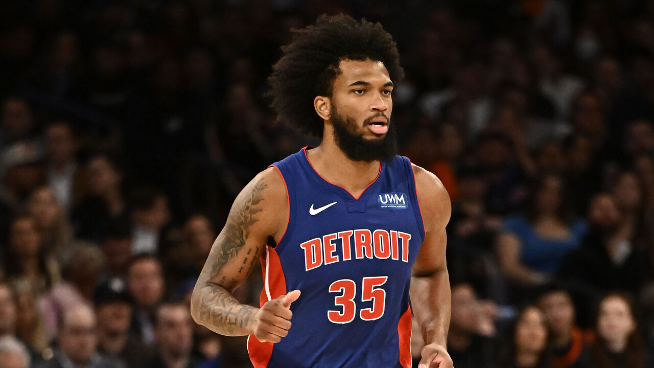 NEW YORK, NY - NOVEMBER 30: Marvin Bagley III #35 of the Detroit Pistons looks on during the game against the New York Knicks on November 30, 2023 at Madison Square Garden in New York City, New York. Mandatory Copyright Notice: Copyright 2023 NBAE