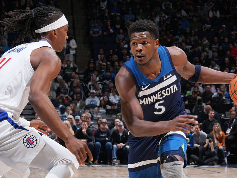 Edwards Scores 33 To Help T-Wolves Beat Clippers In West Showdown ...