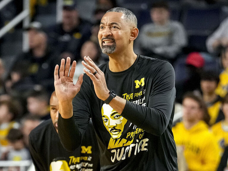 Michigan snaps 5game skid, beats Ohio State in front of Fab Five