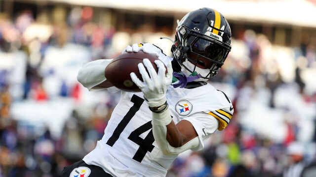 ORCHARD PARK, NEW YORK - JANUARY 15: George Pickens #14 of the Pittsburgh Steelers warms up before the game against the Buffalo Bills at Highmark Stadium on January 15, 2024 in Orchard Park, New York.