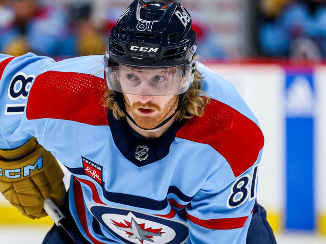 Jets' Kyle Connor returns vs. Islanders | theScore.com