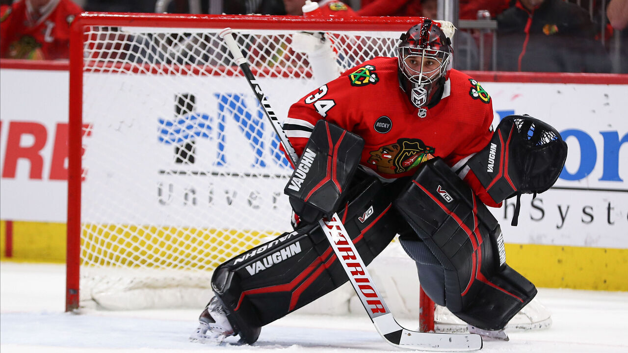 CHICAGO, IL - JANUARY 09: Petr Mrazek #34 of the Chicago Blackhawks tends net during the second period against the Edmonton Oilers at the United Center on January 9, 2024 in Chicago, Illinois.