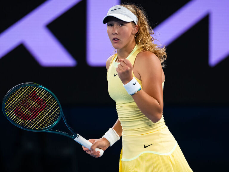 16-year-old Andreeva Reaches Australian Open's 3rd Round | TheScore.com