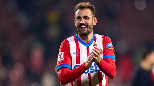 GIRONA, SPAIN - JANUARY 03: Cristhian Stuani of Girona FC celebrates the victory following the LaLiga EA Sports match between Girona FC and Atletico de Madrid at Montilivi Stadium on January 03, 2024 in Girona, Spain.