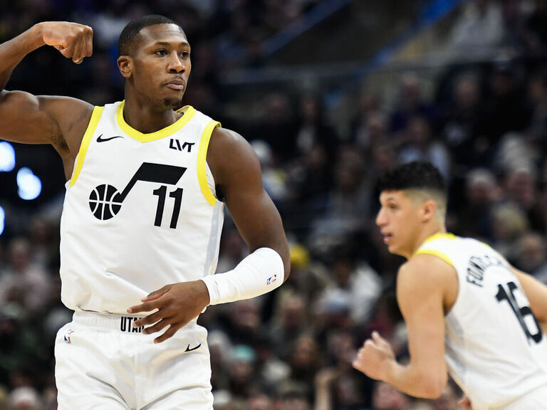 Jazz riding Dunn's 2-way play into hot streak | theScore.com