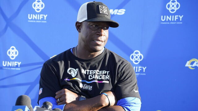 IRVINE, CA - AUGUST 03: Defensive coordinator Raheem Morris during the Los Angeles Rams Training Camp on August 03, 2023, at UC Irvine in Irvine, CA.