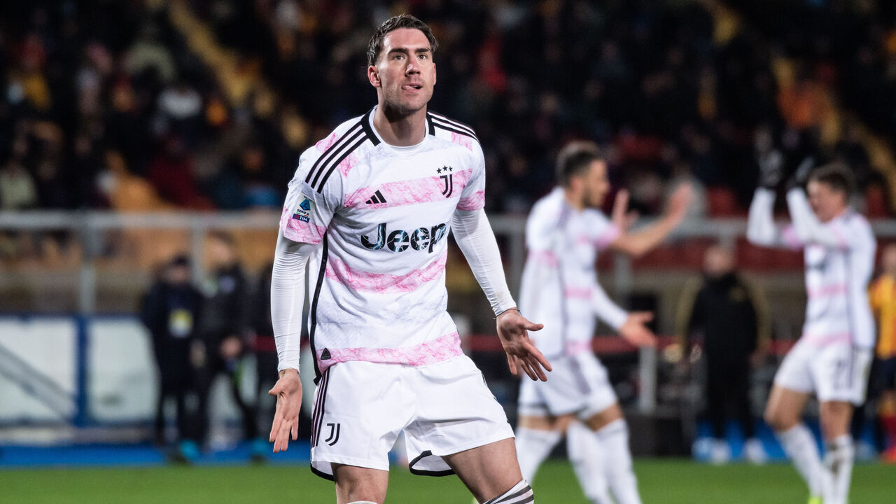 LECCE, ITALY - JANUARY 21: Dušan Vlahović of Juventus FC celebrates after scoring a goal to make it 0-1 during the Serie A TIM match between US Lecce and Juventus - Serie A TIM at Stadio Via del Mare on January 21, 2024 in Lecce, Italy.