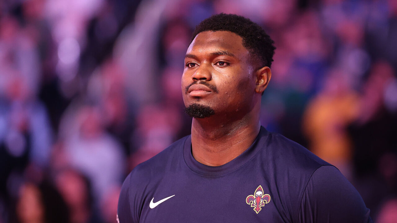SAN FRANCISCO, CALIFORNIA - JANUARY 10: Zion Williamson #1 of the New Orleans Pelicans stands for the national anthem before their game against the Golden State Warriors at Chase Center on January 10, 2024 in San Francisco, California.