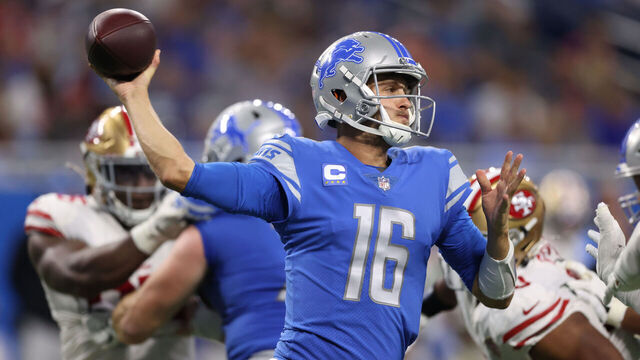 DETROIT, MICHIGAN - SEPTEMBER 12: Jared Goff #16 of the Detroit Lions plays against the San Francisco 49ers at Ford Field on September 12, 2021 in Detroit, Michigan.