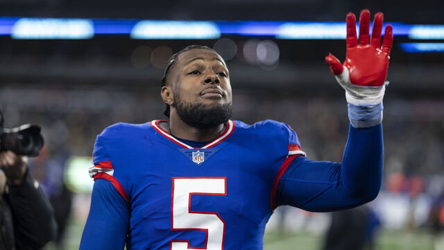 EAST RUTHERFORD, NEW JERSEY - DECEMBER 11: Kayvon Thibodeaux #5 of the New York Giants reacts following an NFL football game between the New York Giants and the Green Bay Packers at MetLife Stadium on December 11, 2023 in East Rutherford, New Jersey.