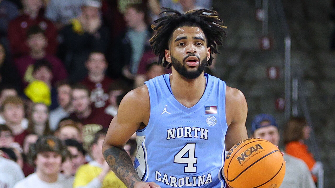 CHESTNUT HILL, MA - JANUARY 20: North Carolina Tar Heels guard RJ Davis (4) dribbles the ball up court during the college basketball game between North Carolina Tar Heels and Boston College Eagles on January 20, 2024, at Conte Forum in Chestnut Hill, MA.