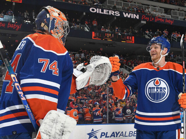 Oilers win 16th straight move within 1 of tying NHL record