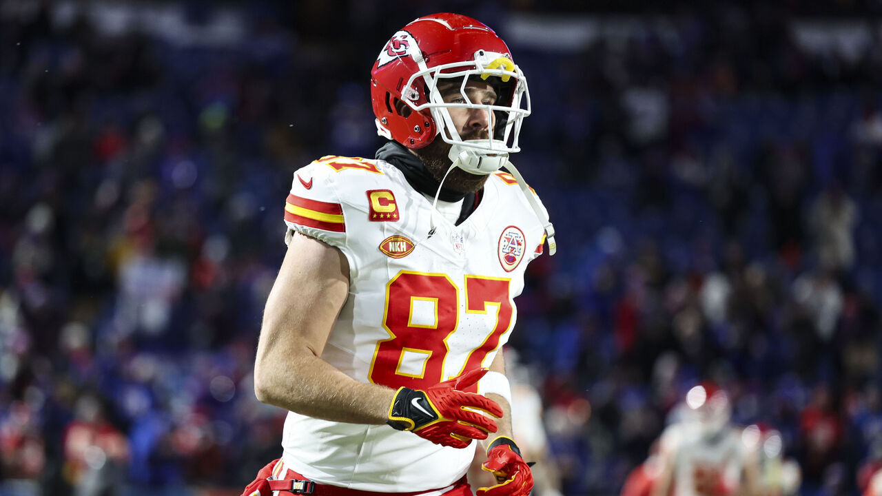 ORCHARD PARK, NY - JANUARY 21: Travis Kelce #87 of the Kansas City Chiefs warms up prior to an NFL divisional round playoff football game against the Buffalo Bills at Highmark Stadium on January 21, 2024 in Orchard Park, New York.