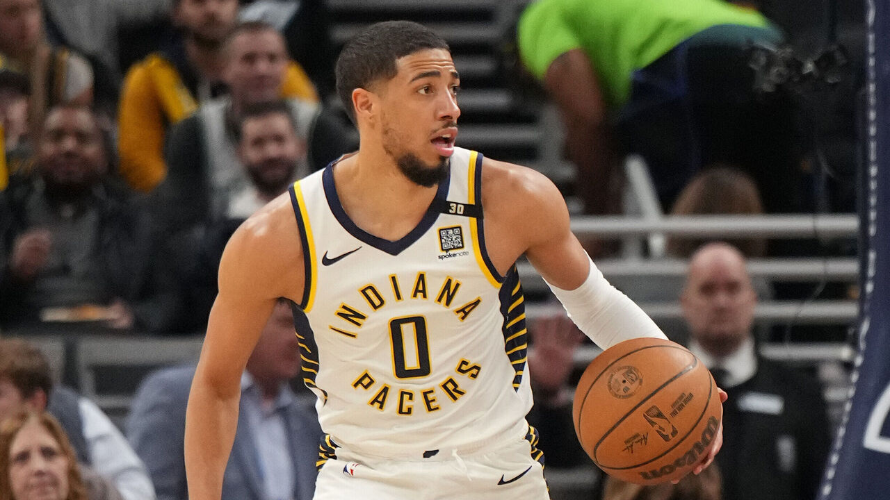 INDIANAPOLIS, IN - JANUARY 8: Tyrese Haliburton #0 of the Indiana Pacers dribbles the ball during the game against the Boston Celtics on January 8, 2024 at Gainbridge Fieldhouse in Indianapolis, Indiana. Mandatory Copyright Notice: Copyright 2024 NBAE