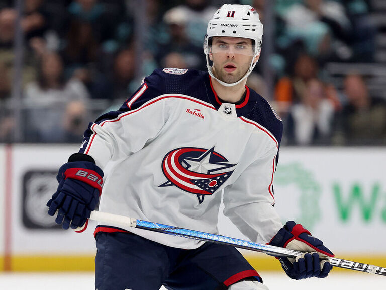 Jackets' Fantilli suffers skate cut to leg, won't play Tuesday ...