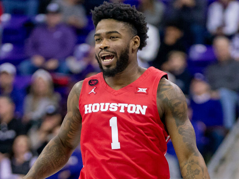 Shead's 25 points carry No. 4 Houston past Texas in OT | theScore.com