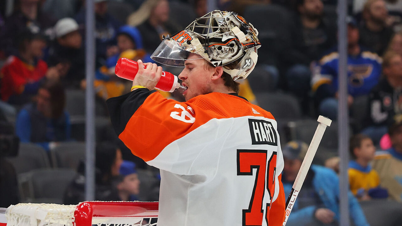 ST LOUIS, MISSOURI - JANUARY 15: Carter Hart #79 of the Philadelphia Flyers takes a drink during a game against the St. Louis Blues at Enterprise Center on January 15, 2024 in St Louis, Missouri.