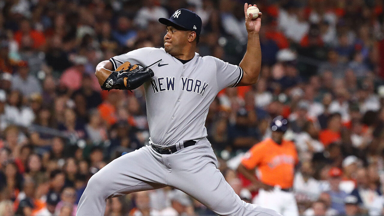 HOUSTON, TEXAS - SEPTEMBER 01: Wandy Peralta #58 of the New York Yankees pitches in the eighth inning against the Houston Astros at Minute Maid Park on September 01, 2023 in Houston, Texas.