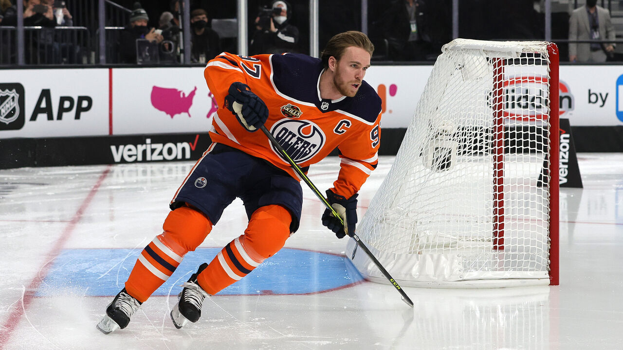 LAS VEGAS, NEVADA - FEBRUARY 04: Connor McDavid #97 of the Edmonton Oilers skates around the rink in the Fastest Skater competition during the 2022 NHL All-Star Skills at T-Mobile Arena on February 04, 2022 in Las Vegas, Nevada.