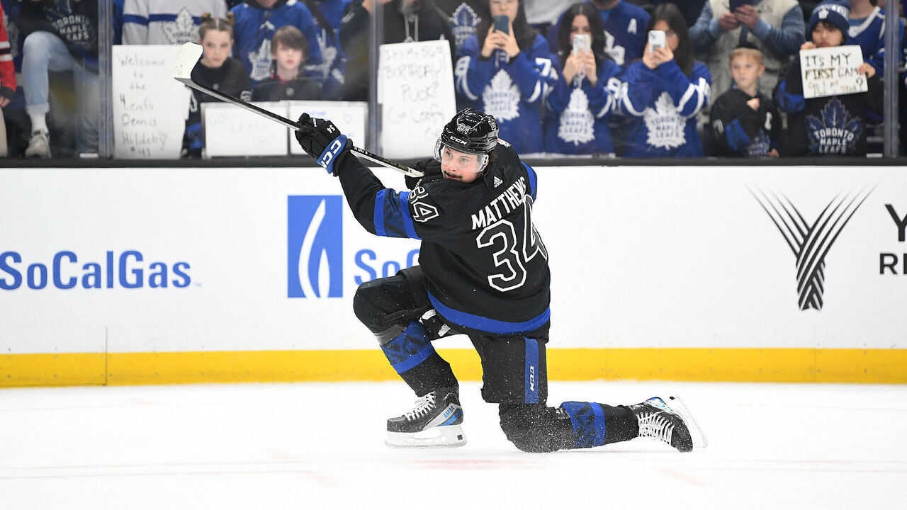 LOS ANGELES, CA - JANUARY 02: Toronto Maple Leafs Center Auston Matthews (34) takes a shot on net during warm ups before a game between the Toronto Maple Leafs and the Los Angeles Kings on January 02, 2024 at the Crypto.com Arena in Los Angeles, CA.