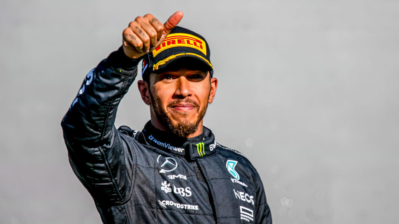 MEXICO CITY, MEXICO - OCTOBER 29: Lewis Hamilton, Mercedes F1 F1 W14 on the podium after the F1 Grand Prix of Mexico at Autodromo Hermanos Rodriguez on October 29, 2023 in Mexico City, Mexico.