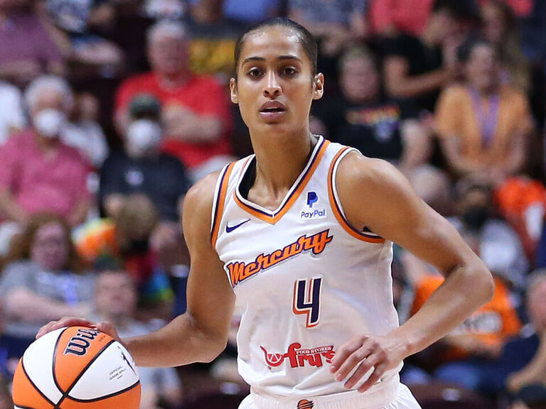 Ex-Mercury star Diggins-Smith signs with Storm | theScore.com