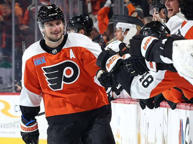 PHILADELPHIA, PENNSYLVANIA - JANUARY 18: Scott Laughton #21 of the Philadelphia Flyers reacts after scoring a goal during the third period against the Dallas Stars at the Wells Fargo Center on January 18, 2024 in Philadelphia, Pennsylvania.