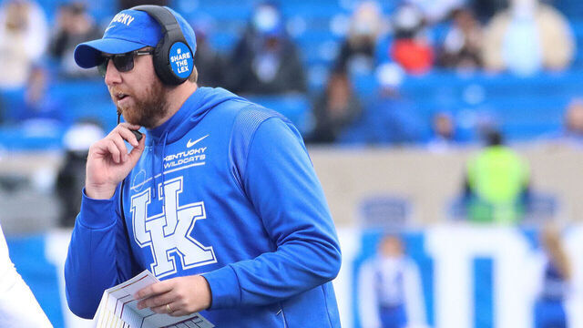 LEXINGTON, KY - NOVEMBER 20: Kentucky Wildcats offensive coordinator Liam Coen talks with quarterback Beau Allen (11) in a game between the New Mexico State Aggies and the Kentucky Wildcats on November 20, 2021, at Kroger Field in Lexington, KY.