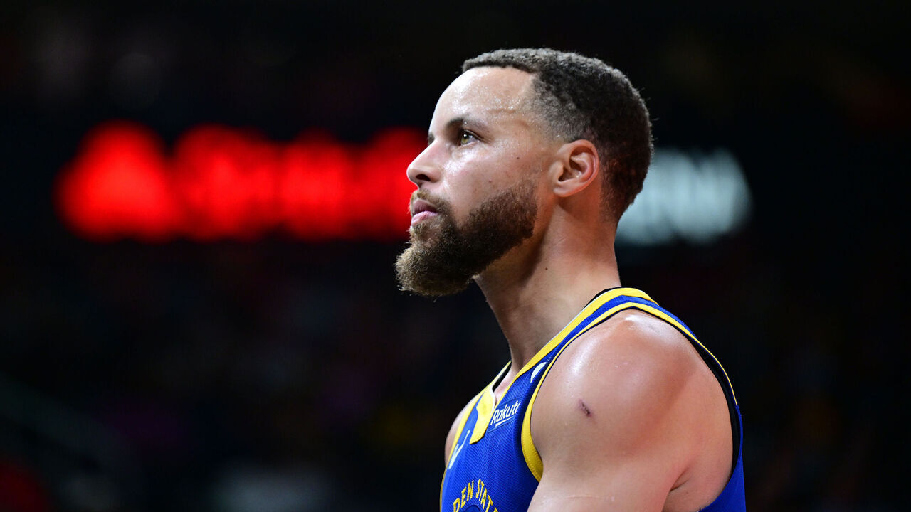 ATLANTA, GA - FEBRUARY 3: Stephen Curry #30 of the Golden State Warriors looks on during the game against the Atlanta Hawks on February 3, 2024 at State Farm Arena in Atlanta, Georgia. NOTE TO USER: User expressly acknowledges and agrees that, by downloading and/or using this Photograph, user is consenting to the terms and conditions of the Getty Images License Agreement. Mandatory Copyright Notice: Copyright 2024 NBAE