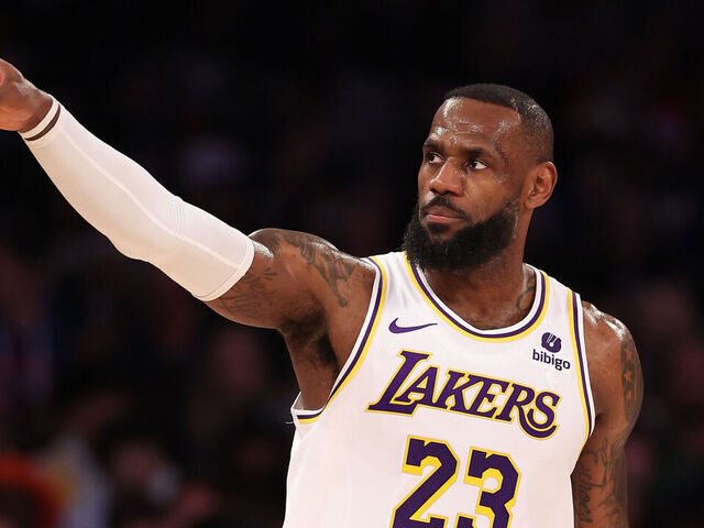 Why no one may ever join LeBron's 40K-point club | theScore.com