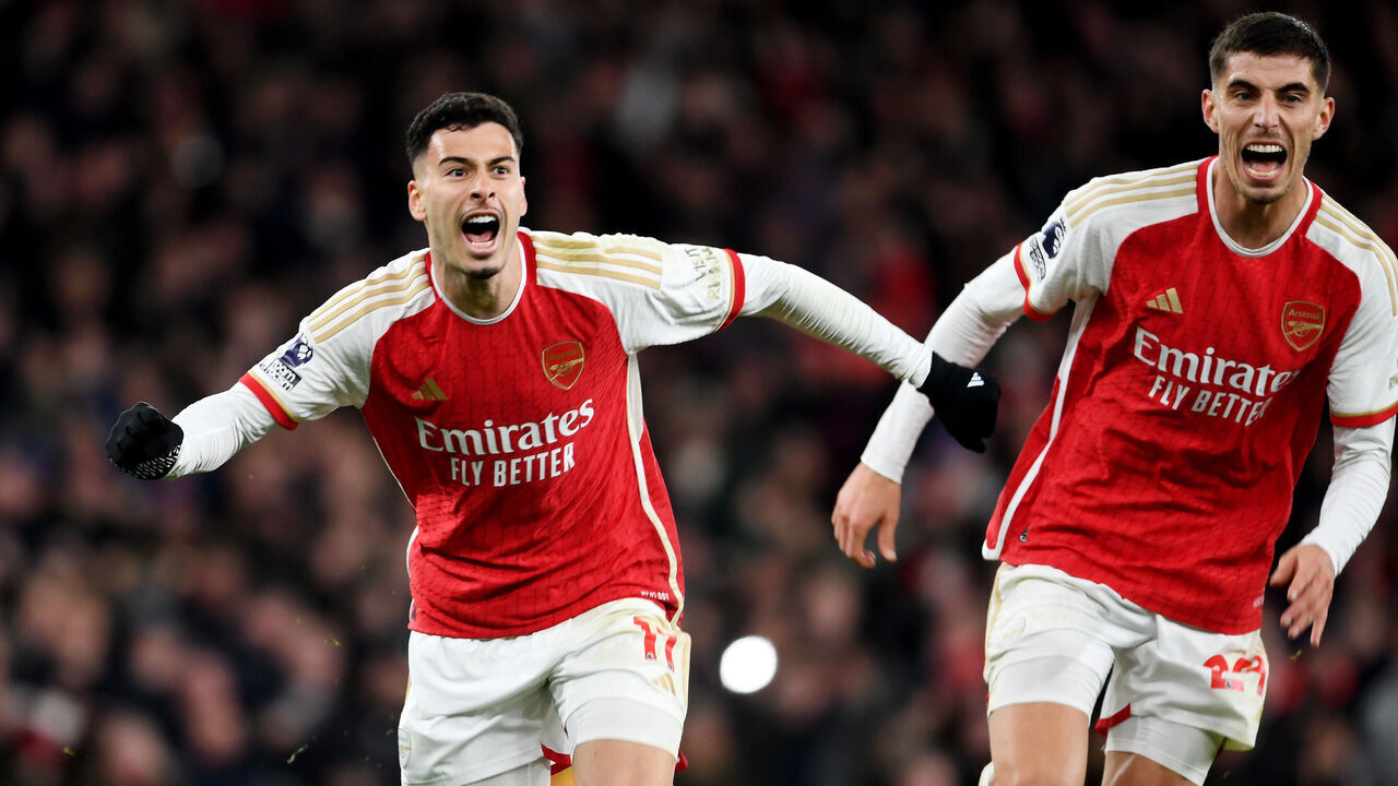 LONDON, ENGLAND - FEBRUARY 04: Gabriel Martinelli of Arsenal celebrates scoring his team's second goal during the Premier League match between Arsenal FC and Liverpool FC at Emirates Stadium on February 04, 2024 in London, England.